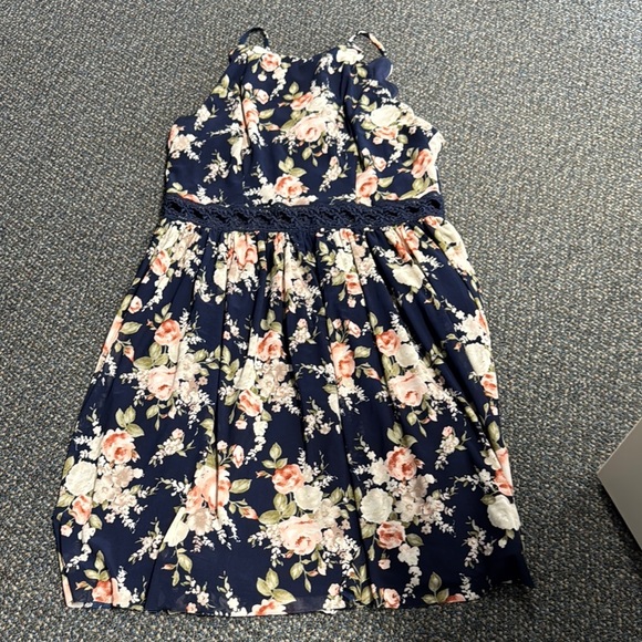 By and by floral dress size 9 // 042742 - Picture 1 of 3